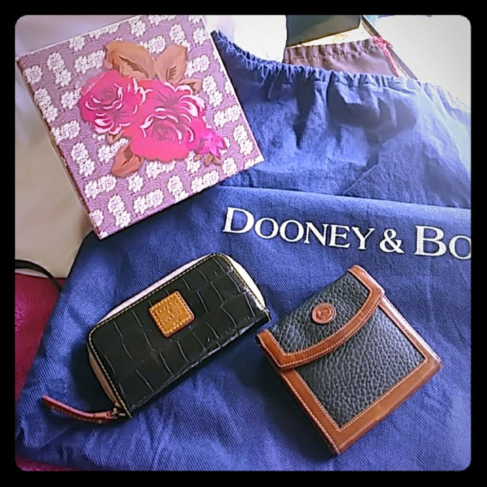 Dooney and Bourke wallet